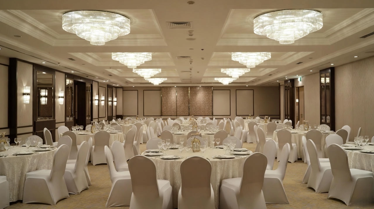 Hotel Textile Sourcing Guide: Balancing Durability And Design in Commercial Linens